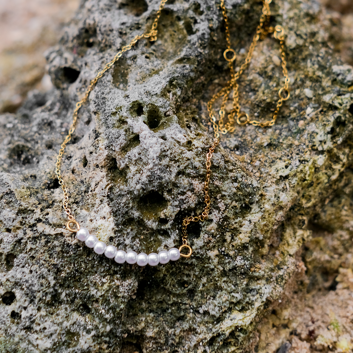 Women's Freshwater Pearl Necklace Gold Stainless Steel - 4